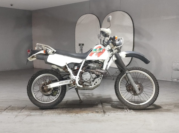 Мотоцикл Honda XLR250 с пробегом 2192 km