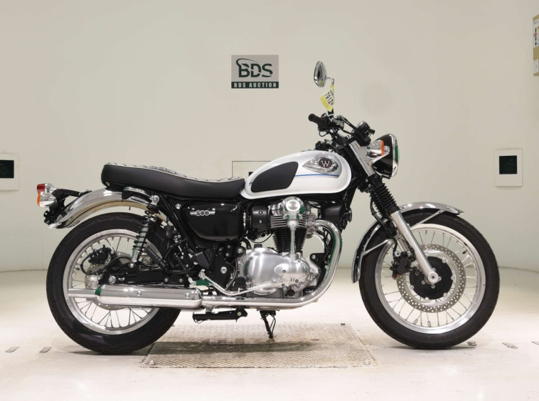 Мотоцикл Kawasaki W800 з пробігом 171 km