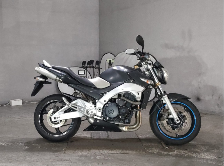 Мотоцикл Suzuki GSR400