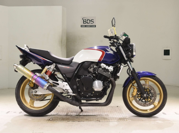 Мотоцикл Honda CB400SFV з пробігом 8355 km