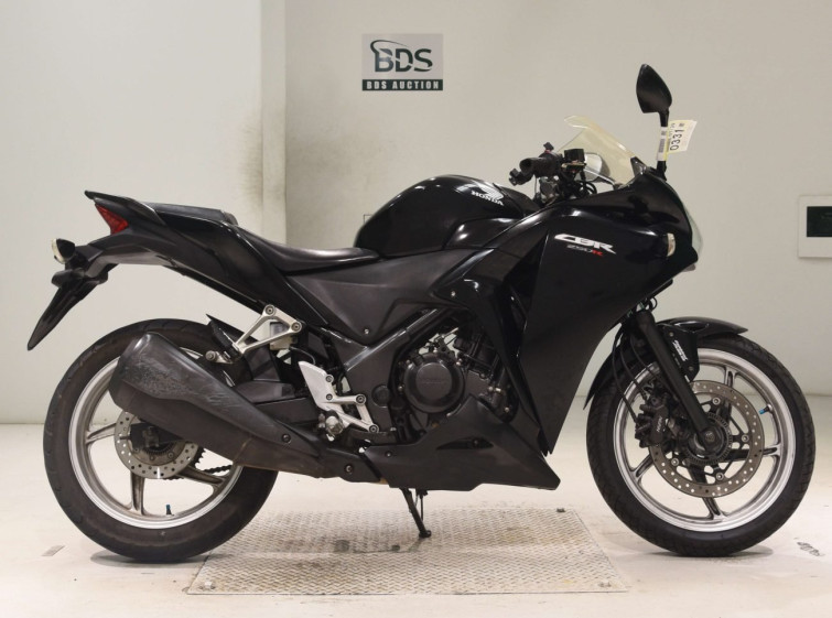 Мотоцикл Honda CBR250R з пробігом 64157 km