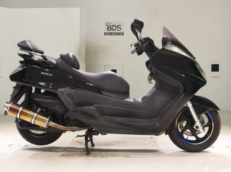 Мотоцикл Yamaha MAJESTY 250 с пробегом 13370 km