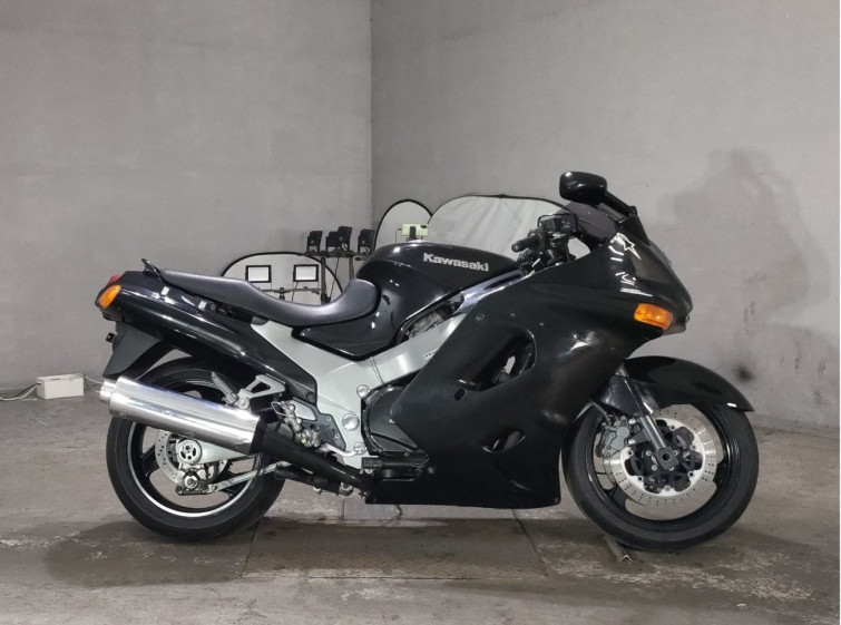 Мотоцикл Kawasaki ZZ-R1100 з пробігом 13866 km