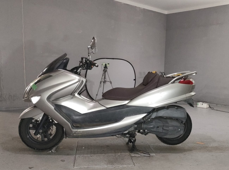 Мотоцикл Yamaha MAJESTY 250