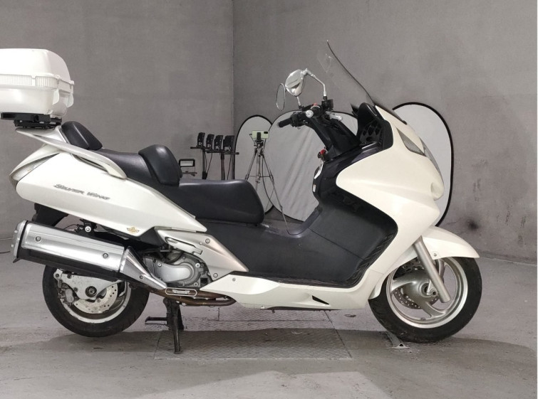 Мотоцикл Honda SILVERWING600 с пробегом 923 km