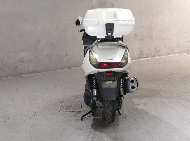 Мотоцикл Honda SILVERWING600 с пробегом 923 km