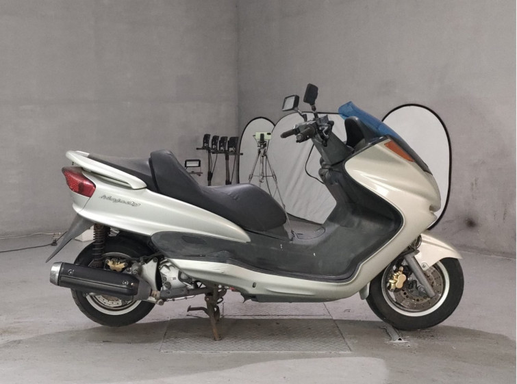 Мотоцикл Yamaha MAJESTY 250 с пробегом 44265 km