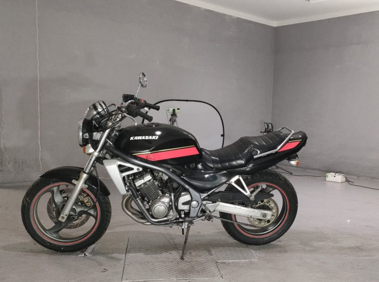 Мотоцикл Kawasaki BALIUS ZR250 з пробігом 16016 km