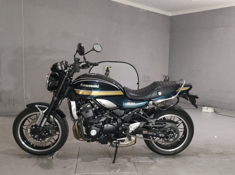 Мотоцикл Kawasaki Z900RS с пробегом 4290 km