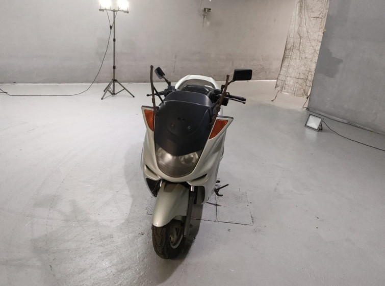 Мотоцикл Yamaha MAJESTY 250 с пробегом 3918 km