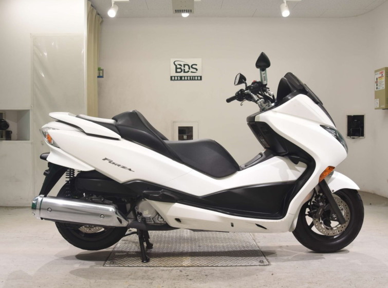 Мотоцикл Honda FORZA з пробігом 40529 km