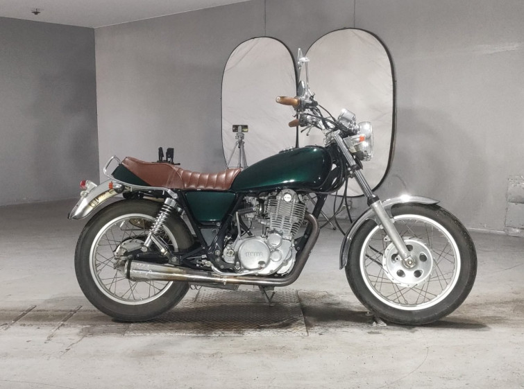 Мотоцикл Yamaha SR400 с пробегом 29404 km