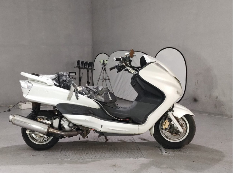 Мотоцикл Yamaha MAJESTY 250C с пробегом 28973 km