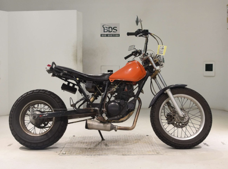Мотоцикл Yamaha TW200E з пробігом 13761 km