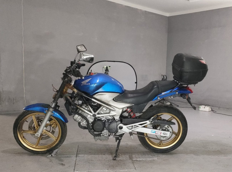 Мотоцикл Honda VTR250