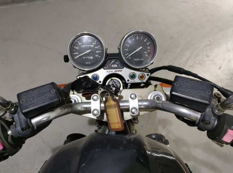Мотоцикл Yamaha XJR1200 з пробігом 6125 km