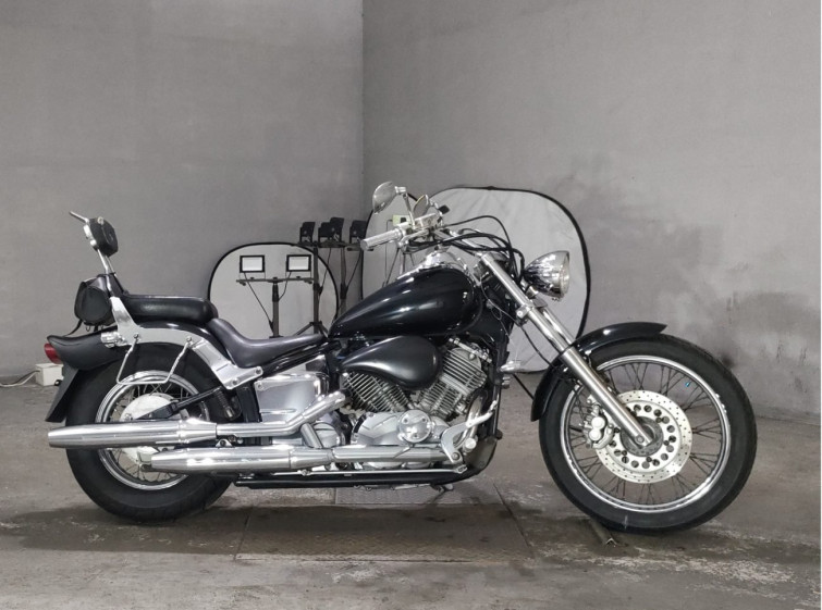 Мотоцикл Yamaha DRAGSTAR XVS400 с пробегом 28705 km