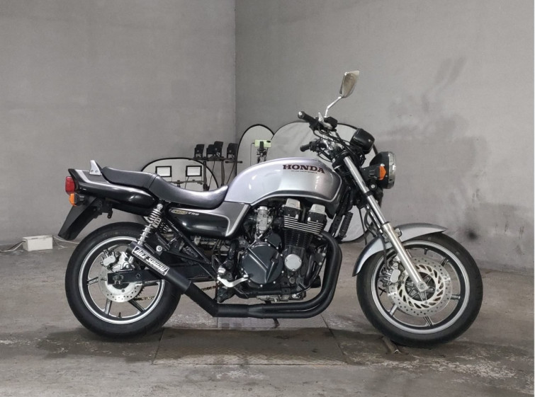 Мотоцикл Honda CB750 CUSTOM с пробегом 22066 km
