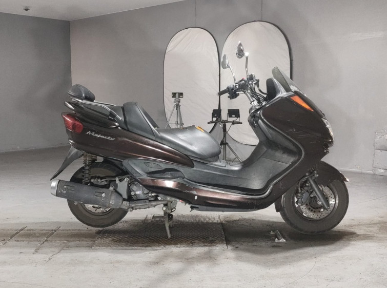 Мотоцикл Yamaha MAJESTY 250C