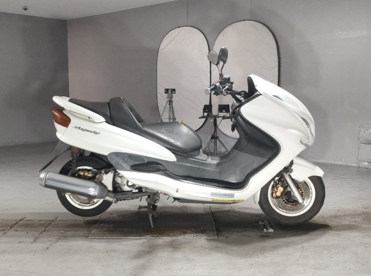 Мотоцикл Yamaha MAJESTY 250C