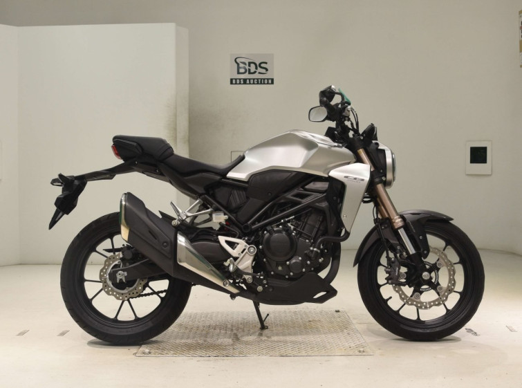 Мотоцикл Honda CB250RA с пробегом 6443 km