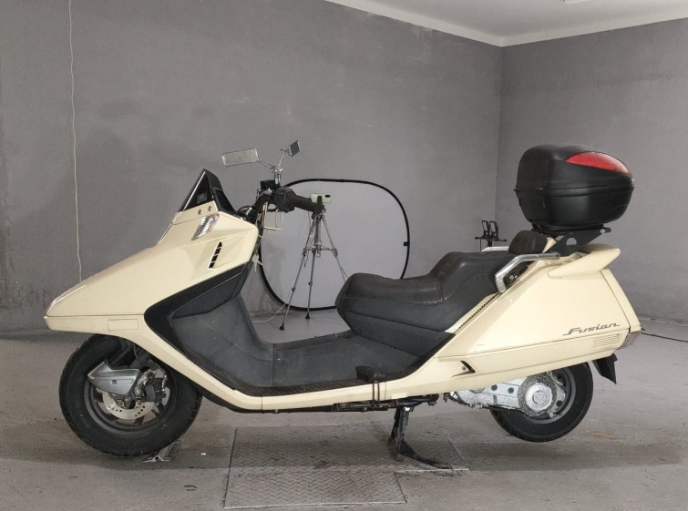 Мотоцикл Honda FUSION с пробегом 15735 km