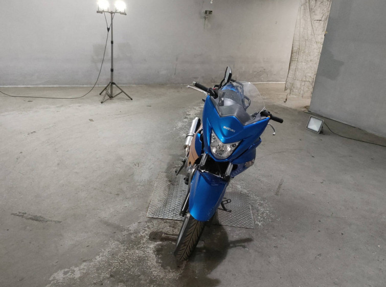 Мотоцикл Suzuki GSR250S з пробігом 33725 km