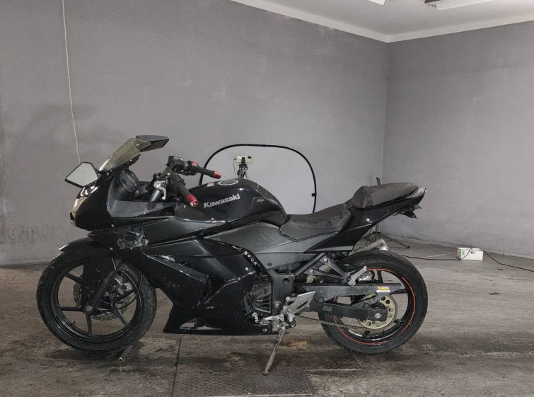 Мотоцикл Kawasaki NINJA250R с пробегом 16232 km
