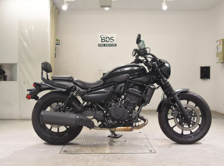 Мотоцикл Kawasaki ELIMINATOR400-3SE с пробегом 557 km