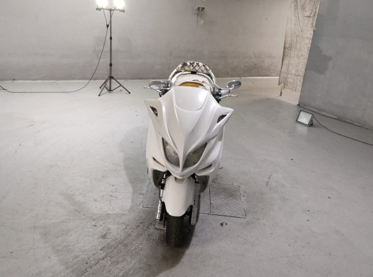 Мотоцикл Yamaha MAJESTY 250C