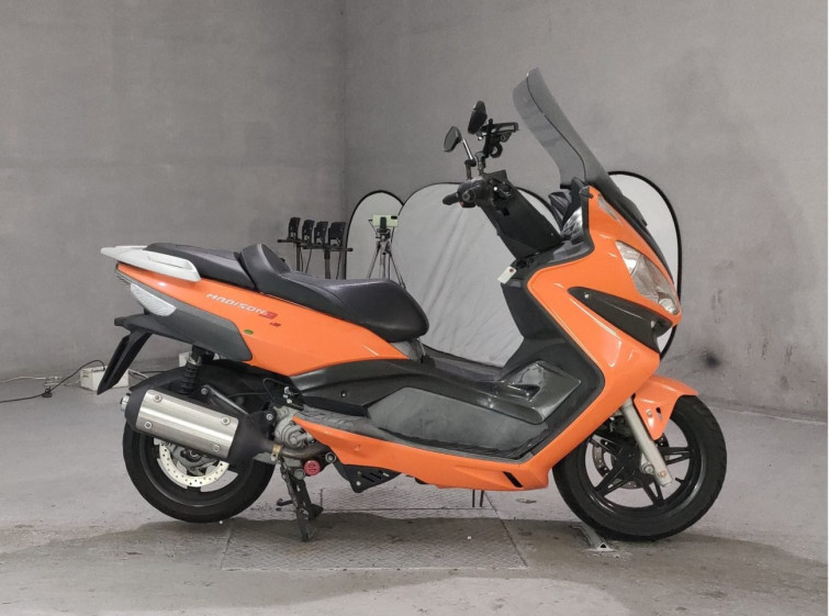 Мотоцикл Malaguti MADISON 3 250