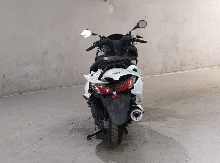 Мотоцикл Suzuki BURGMAN200