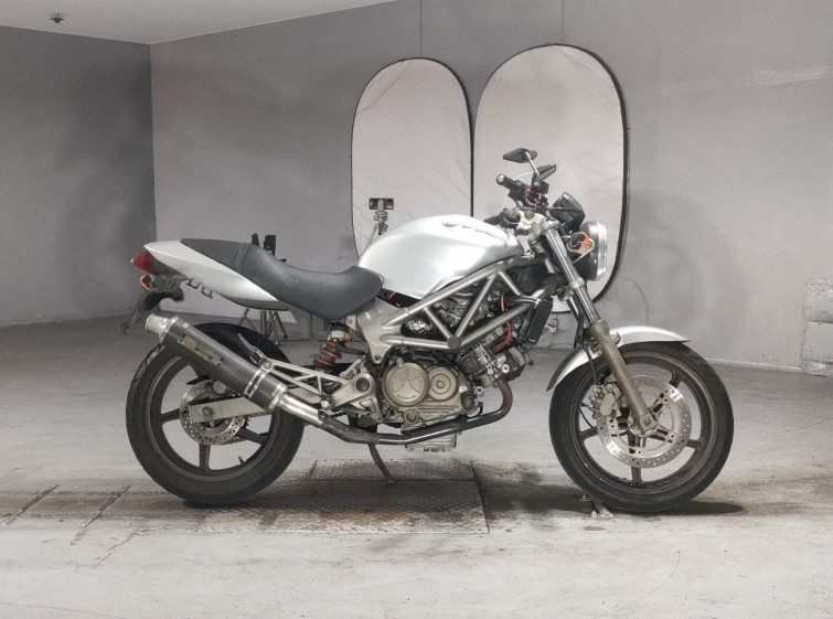 Мотоцикл Honda VTR250 с пробегом 58464 km