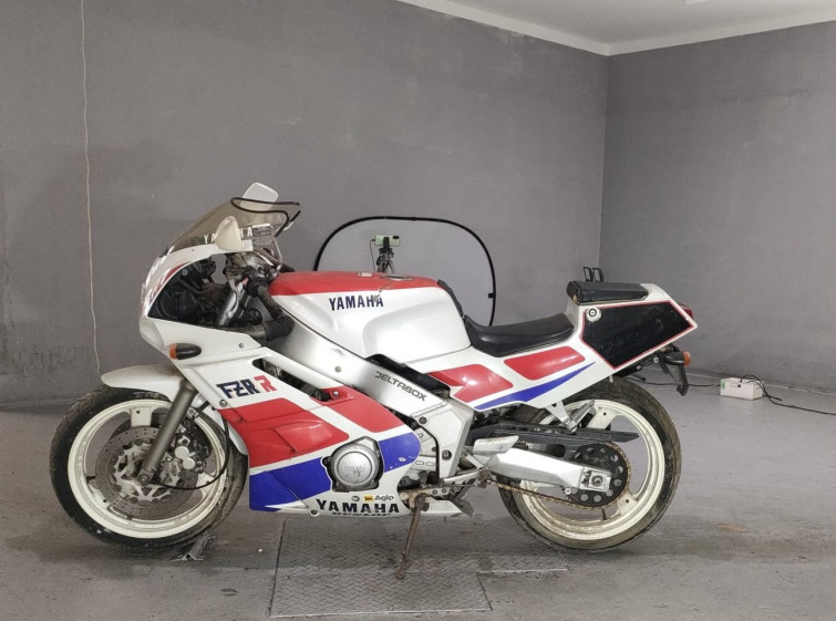 Мотоцикл Yamaha FZR400 з пробігом 41050 km