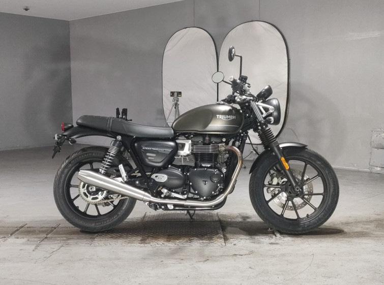 Мотоцикл Triumph SPEED TWIN 900 з пробігом 4246 km