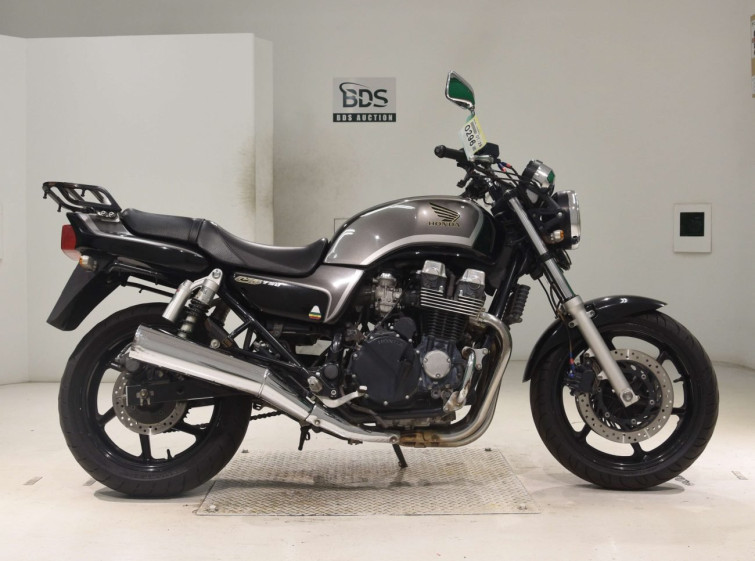 Мотоцикл Honda CB750SF з пробігом 111907 km