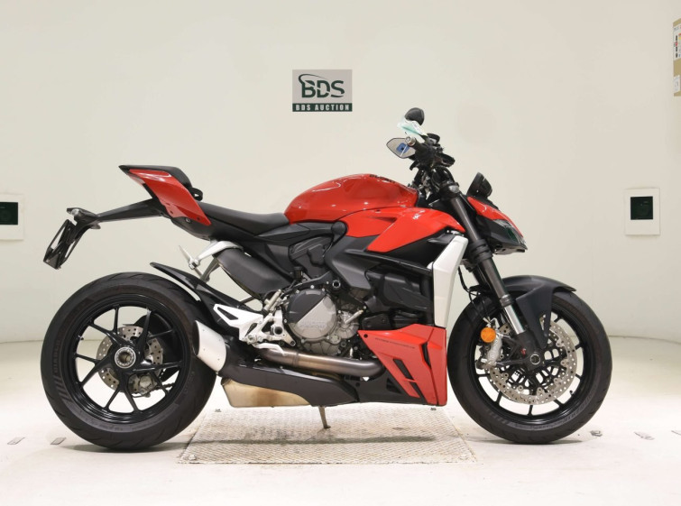 Мотоцикл Ducati STREETFIGHTER V2 с пробегом 4794 km