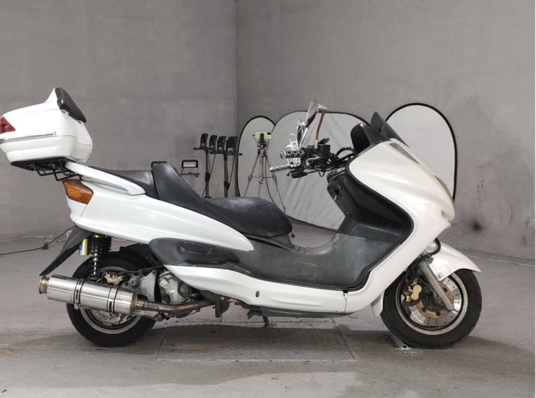 Мотоцикл Yamaha MAJESTY 250 з пробігом 13923 km