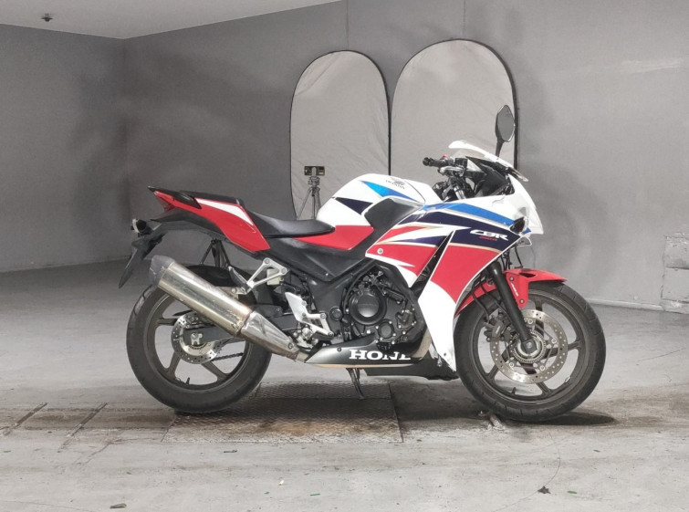 Мотоцикл Honda CBR250R с пробегом 19471 km