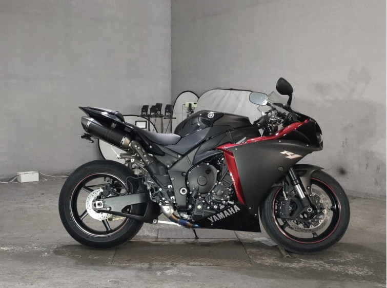 Мотоцикл Yamaha YZF-R1 с пробегом 7419 km
