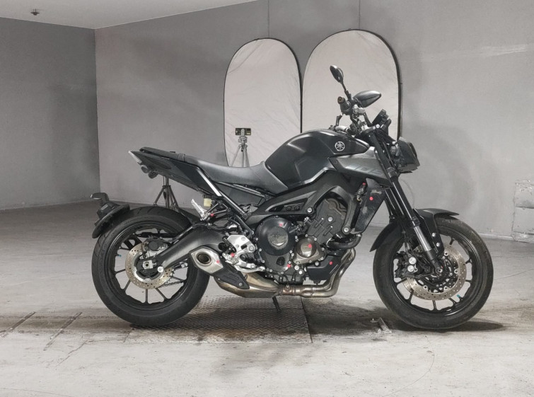 Мотоцикл Yamaha MT-09 з пробігом 17430 km