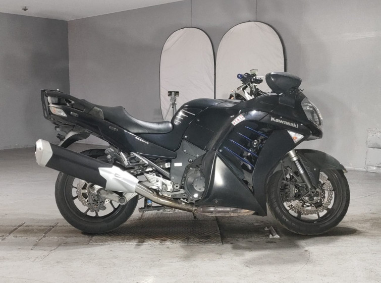 Мотоцикл Kawasaki GTR1400 CONCOURS с пробегом 80018 km