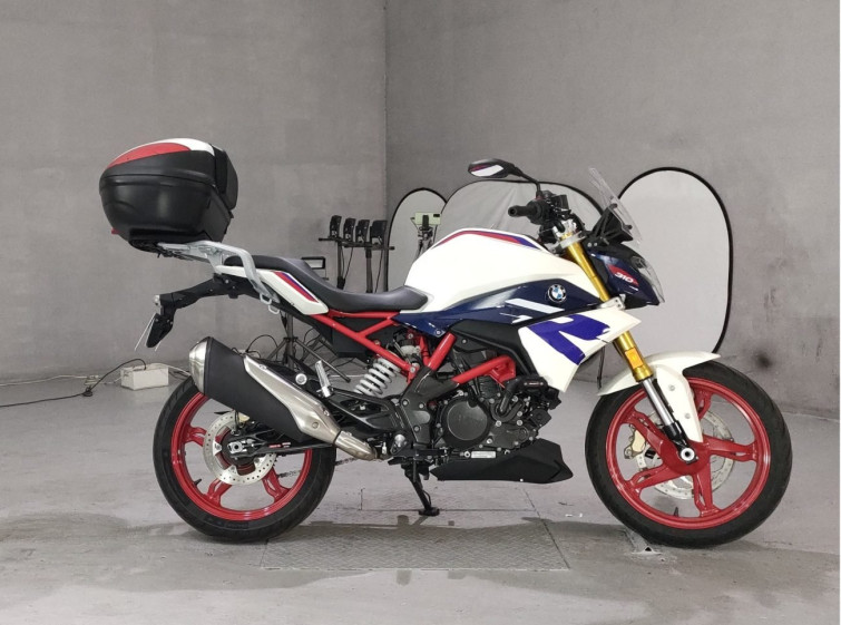 Мотоцикл BMW G310R з пробігом 5359 km