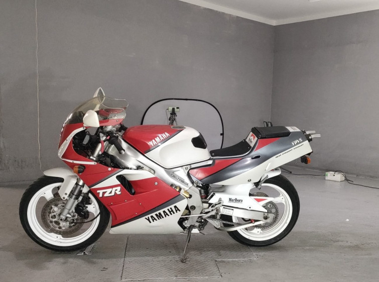 Мотоцикл Yamaha TZR250 с пробегом 22260 km