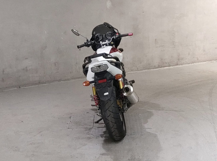 Мотоцикл Honda CB400SFV з пробігом 13689 km