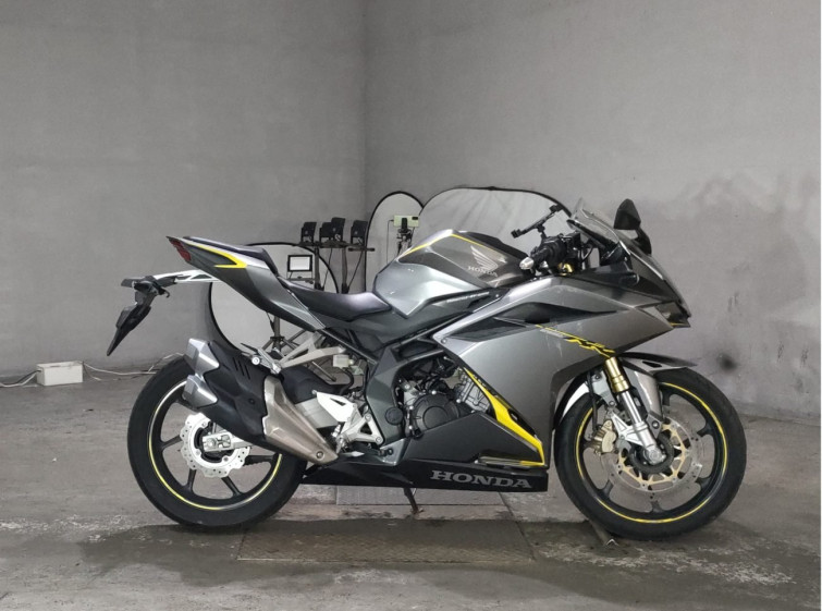 Мотоцикл Honda CBR250RR с пробегом 11104 km