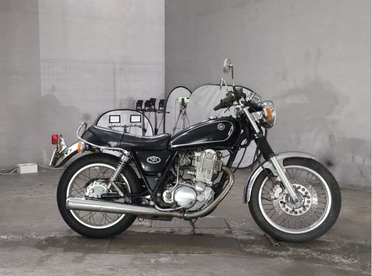 Мотоцикл Yamaha SR400 с пробегом 35680 km