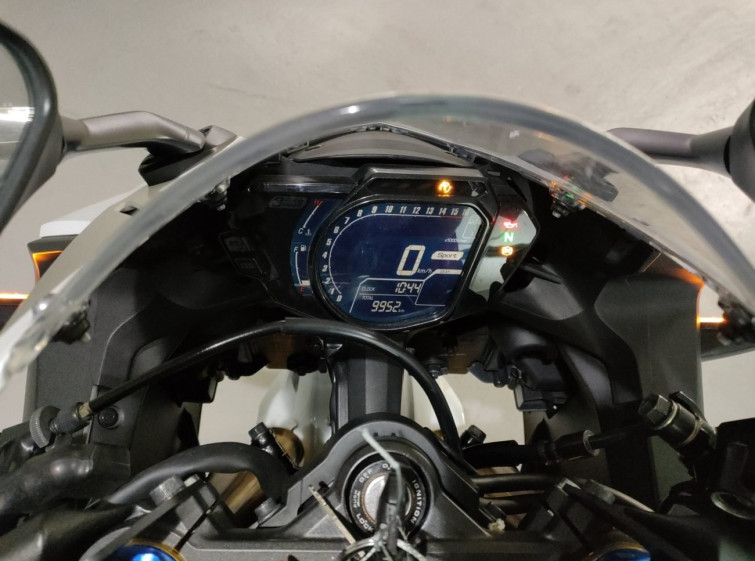 Мотоцикл Honda CBR250RR с пробегом 9951 km