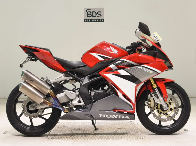 Мотоцикл Honda CBR250RR с пробегом 12238 km