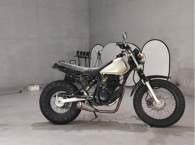 Мотоцикл Yamaha TW200 с пробегом 18853 km